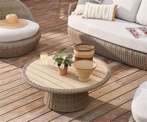 Large Round Outdoor Coffee Table