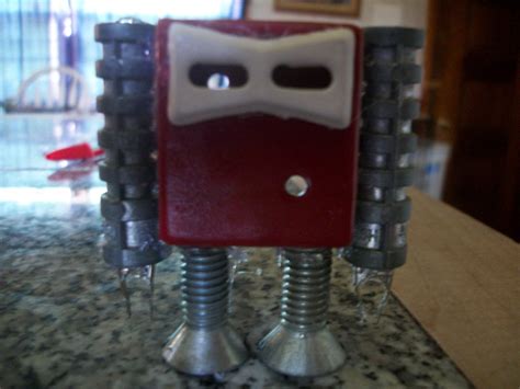 How to Make a Mini Robot 的图像结果