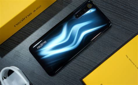Realme 6 Pro Review: Eye-Catching Design, Six Cameras, Snapdragon 720G ...