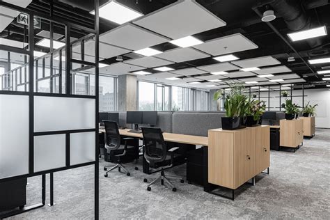A Tour of CHEP Polska’s Biophilic Warsaw Office | Modern office design, Office space design ...