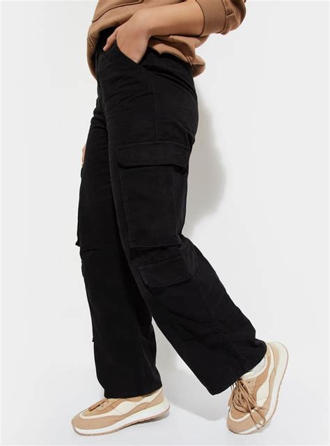 Buy URB_N Women Relaxed Fit Solid Cargo Trousers Online at just Rs ...