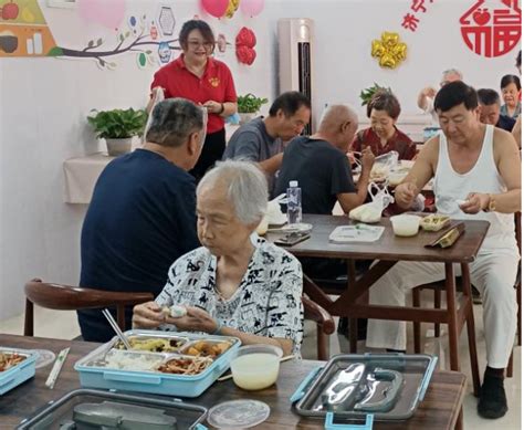 外国人好奇：中国人平时正常吃一顿要花多少钱？|外国人|食物|中国人_新浪新闻