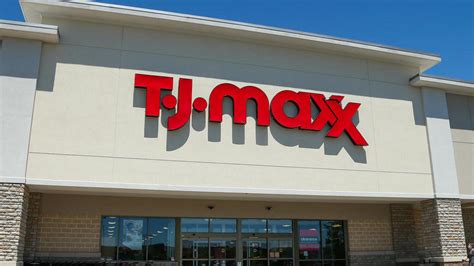 TJ Maxx workers now wearing body cameras to thwart shoplifting | wltx.com