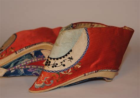 Foot Binding Golden Lotus