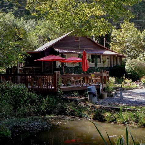 The Lilly Pad Village in Blue Ridge, GA (With Photos)