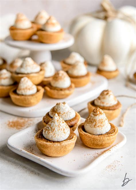 Easy Mini Pumpkin Pies – If You Give a Blonde a Kitchen