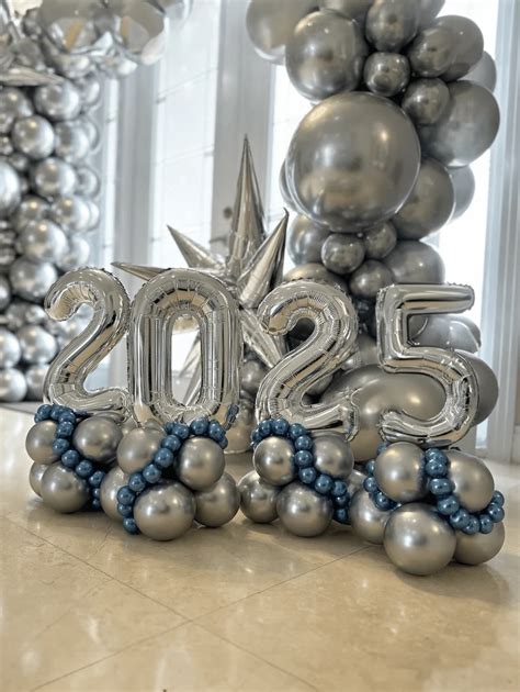 Set da 40 palloncini in foil d'argento da 32 pollici con numero "2025 ...