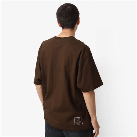 atmos PATCH LOGO T-Shirts BROWN（アトモス パッチロゴ Tシャツ-ブラウン） | atmos（アトモス） 公式 ...