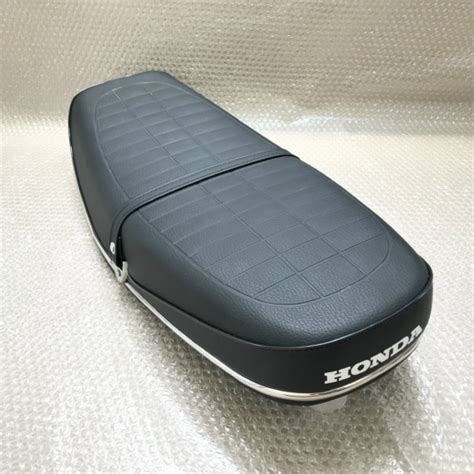 https://www.motorbikeseat.com/watermark/product/540x540x1/upload/product/z370862799476755aa3fe5976a752b64db39714c2584da-8924.jpg