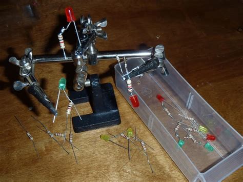 Testing LEDs 的图像结果