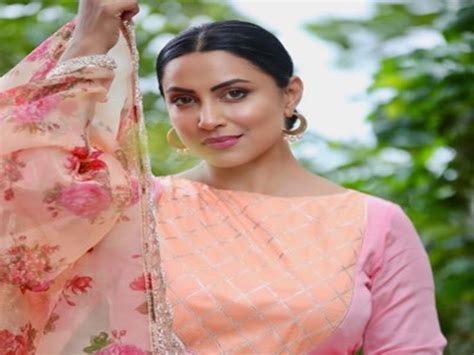 Kranti Redkar Profile: जानिए कौन हैं समीर वानखेडे की पत्नी क्रांति ...