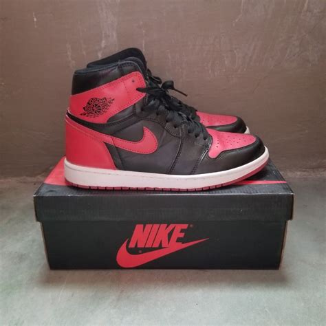 Nike Air Jordan 1 Breds on Carousell