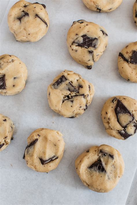 Gluten free miso chocolate chip cookies - She Can't Eat What