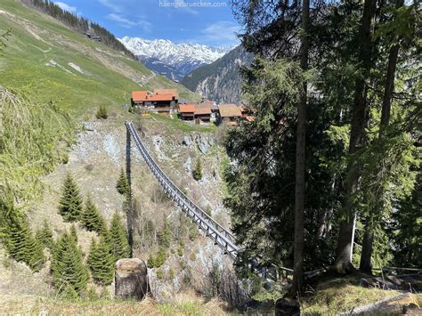Unechte Echtholzhängebrücke Mutschnengia (GR)