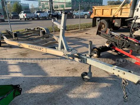 KARAVAN BOAT TRAILER | GovDeals