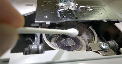 ProfessorPincushion Tutorialscleaning Sewing Machine 的图像结果