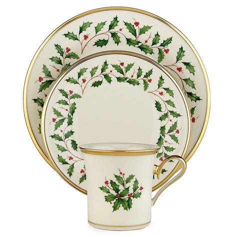 Christmas Dinnerware Sets for the Holiday Season