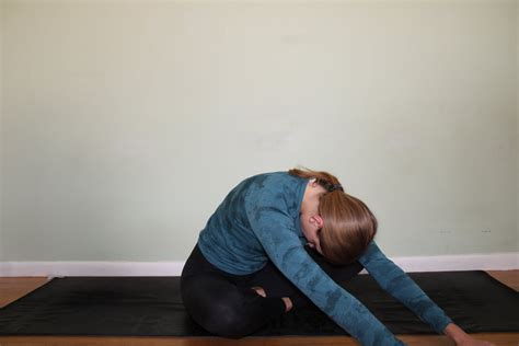 Seated Glute Stretch