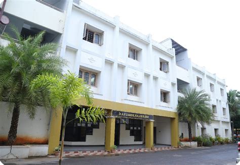 Home | SIMS College of Pharmacy