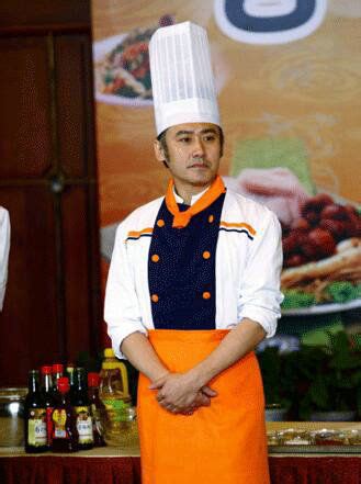 烹饪是快乐的事情，哪位男明星谁能hold住厨师服？_长沙新东方烹饪学院