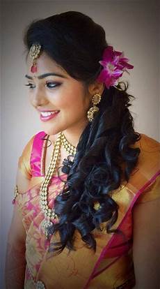 Indian Bridal Hairstyles For Reception by Hindu Bridal Hairstyles 14 Safe Hairdos For The Modern Indian Bridal Hairstyles For Reception