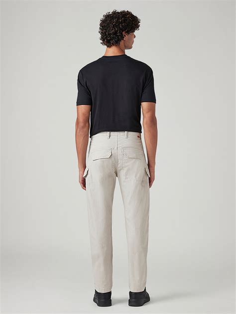 Men's Slim Fit Low Boll Zip Off Commuter Cargo Trousers – Levis India Store