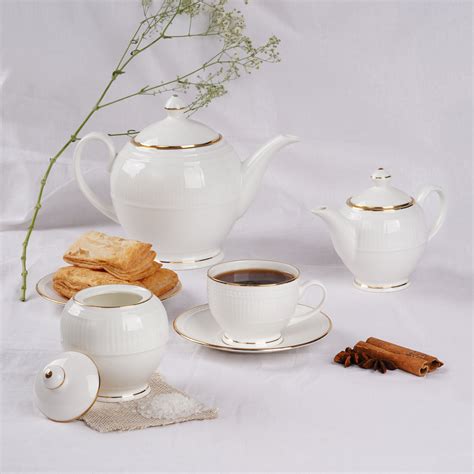 Crown Tea Set in Pure Gold Buy Tea Cups, Cup & Saucer Sets – Dandy ...