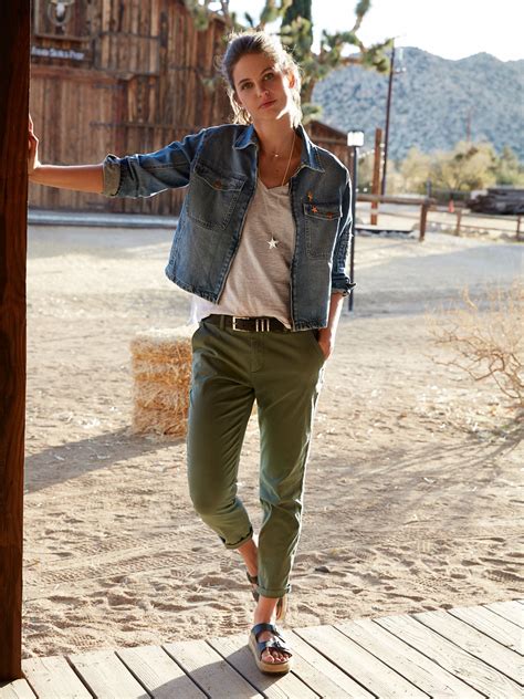 What To Wear With Black Chinos Female at Francis Walter blog