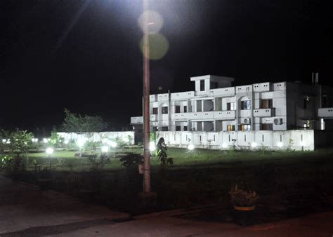 Main Building : : Rajkiya Engineering College, Banda