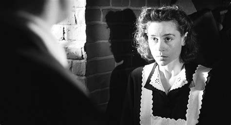 Embeth Davidtz Biography