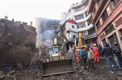 Solan building fire: NDRF, dog squad join search for 6 missing Nepalese ...