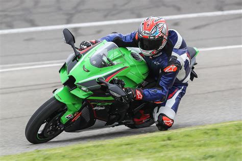 Kawasaki Ninja ZX-10R 2021 - Specs & Price in India – superbikestore