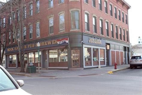 A fun lunch spot - Reviews, Photos - Rock Harbor Pub & Brewery ...