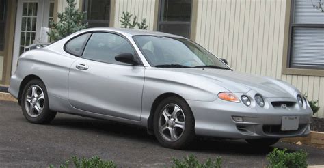 2004 Hyundai Tiburon 2-Door Coupe I4 4-Speed Automatic