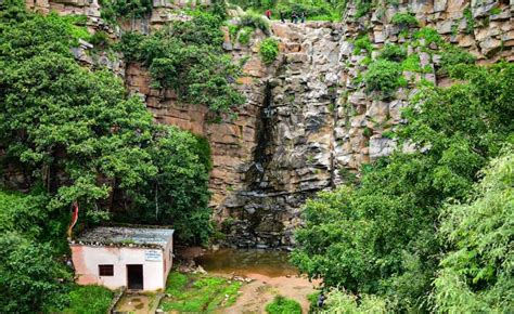 Top 10 Must-Visit Waterfalls in Rajasthan: Deserts to Cascades