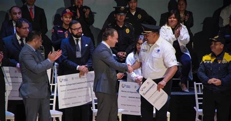 Reconoce Santiago Taboada a 146 policías en la alcaldía Benito Juárez