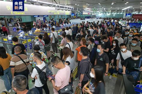 东兴口岸“五一”假期出入境客流量逾8万人次-新华网