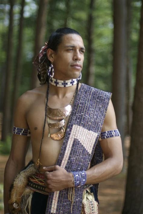 Which Native Tribe Gave Wampum Belts As Gifts