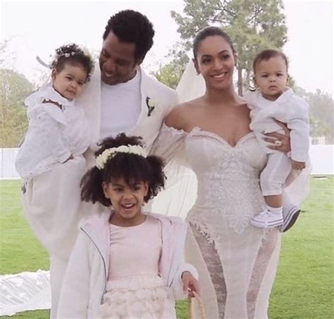 8 of Beyoncé’s cutest matching fashion moments with twins Rumi and Sir ...
