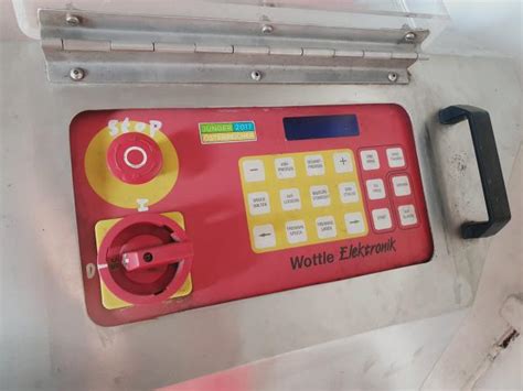 Wottle Weinpresse PN2200 inkl. Zentralbefüllung - weinanzeiger.com ...