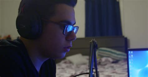 Twitch's Extension Keeps Tab On Every Insight Of 'League Of Legends ...