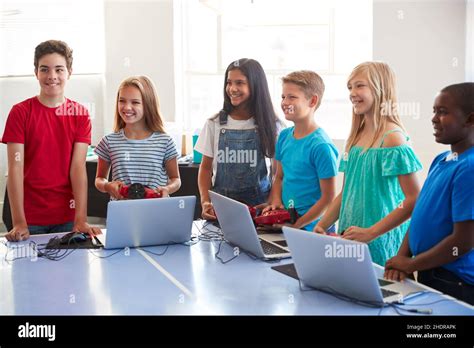 pupils, computer science, school childrens, computer sciences Stock Photo - Alamy