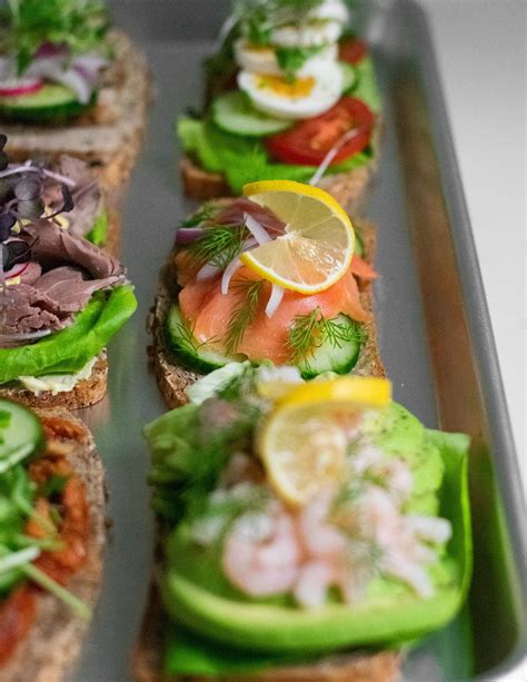 Smørrebrød (Danish Open-faced Sandwiches) - Skandibaking