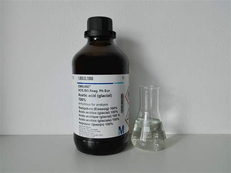File:Acetic acid glacial bottle and sample.jpg - Sciencemadness Wiki