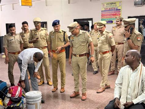 Gorakhpur on alert after blast in Kanpur Police patrolling intensified ...