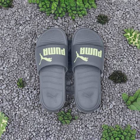 PUMA Slides - Price History
