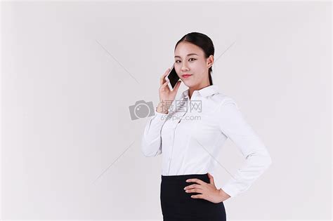 正打电话的职场白领女性高清图片下载-正版图片500553132-摄图网