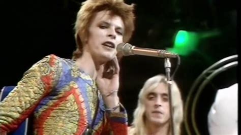 David Bowie - Starman (1972) HD 0815007 - YouTube