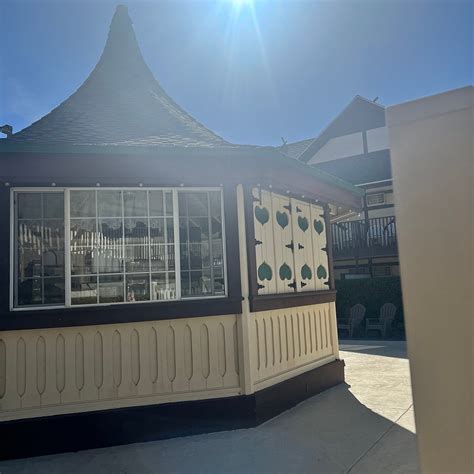 PEA SOUP ANDERSEN'S INN - Prices & Hotel Reviews (Buellton, CA)