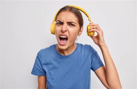 Seis hábitos que empeoran el tinnitus: ¿Por qué se produce ese zumbido ...